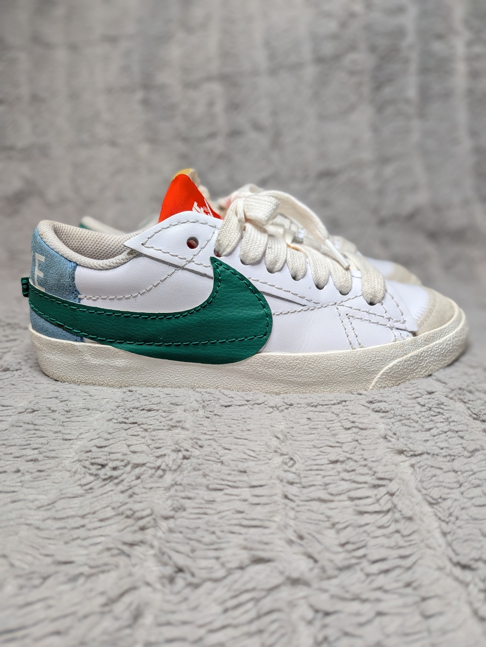 Nike Blazer '77 Jumbo Mismatch White Sneakers with Green Swoosh and Blue Heel